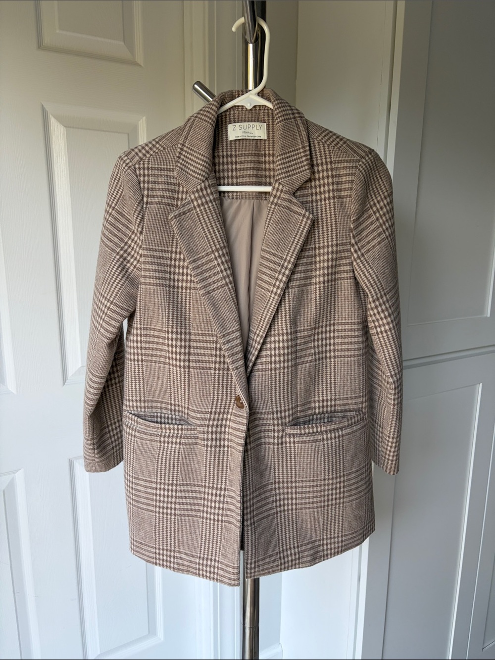 Z Supply Plaid Single-Button Blazer in Taupe and Cream, Size XS.
